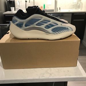 Yeezy 700 V3 Kyanite